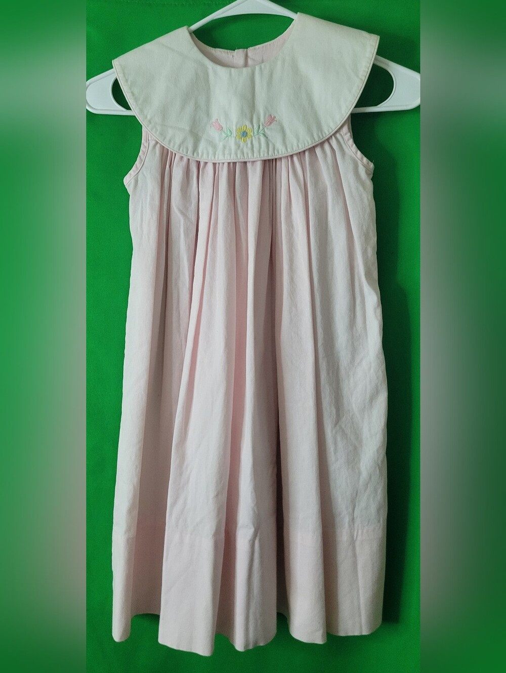 Girl Pink Sleeveless Smocked Dress Embroidered Beaux et Belles Sz 5 Collar